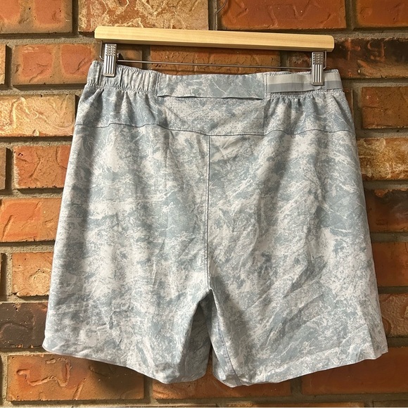 Lululemon Surge Short 6" with Liner in SubCelsius Dawn Blue Chambray - Picture 3 of 11